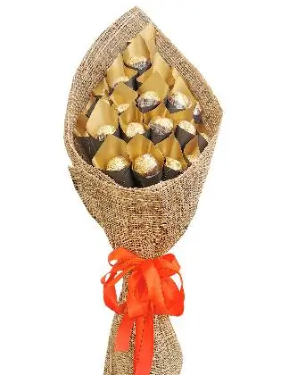 comforting-&-surprising-ferrero-bouquet
