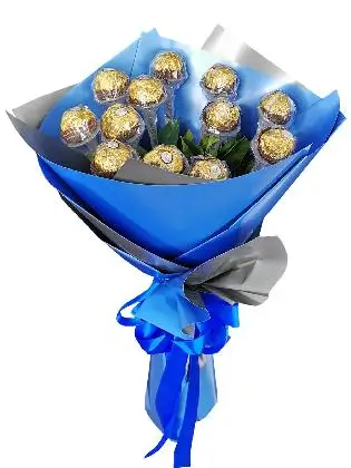 shareable-lavish-ferrero-bouquet